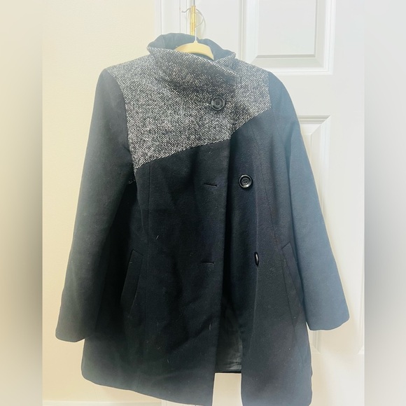 Ellen Tracy beautiful size 4 wool black and white winter coat! - Picture 6 of 8